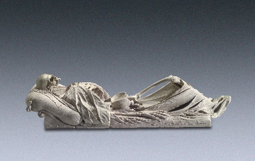 Tumbadeckel in Form eines realistisch gestalteten Skeletts, Hans Conrad Asper, 1624, Untersberger Marmor, Inv.-Nr. 9240-49